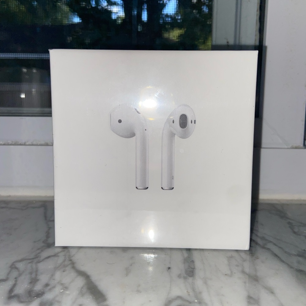 Brand new Air Pod (never been opened or used)